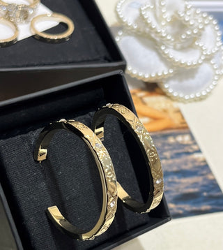Chane* 25P Brand New Collection: Gold Double-C Quilted Hoop Earrings