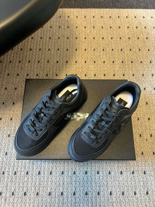 26SS Early Spring New Collection: Black and White Simple Athletic and Casual Shoes