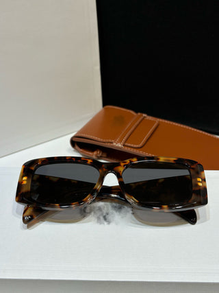 Large-Frame Arc de Triomphe Sunglasses