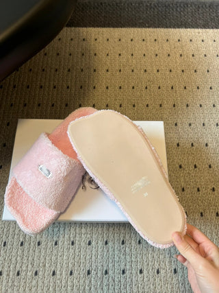 26ss Platform Flat-Toe Plush Slippers