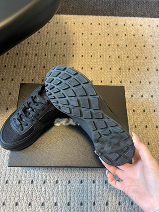 26SS Early Spring New Collection: Black and White Simple Athletic and Casual Shoes