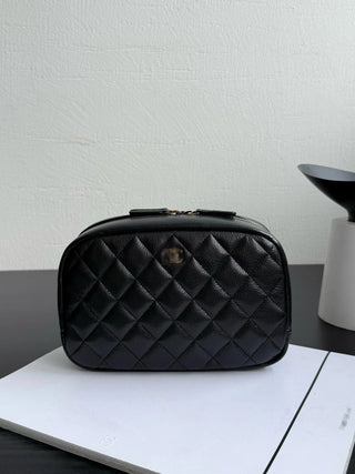 25C Large Toiletry Bag in Lychee Leather