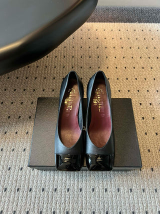 Chanel 26SS Early Spring New Square Toe Color Block Chunky Heel Shoes Black