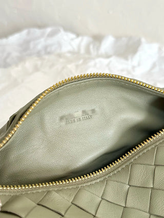Wallace bento box bag with quartz green.