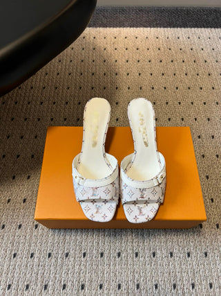 New early spring classic high-heeled sandals