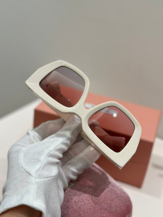 mi⭐️mi⭐️Large Frame Sunglasses