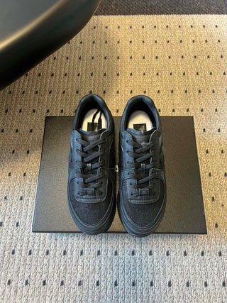 26SS Early Spring New Collection: Black and White Simple Athletic and Casual Shoes