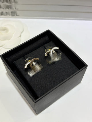 26C New White Enamel Lava Double C Earrings