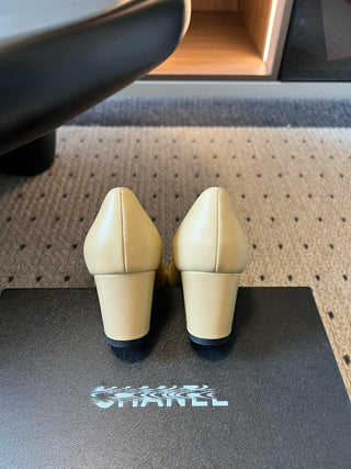 Chanel 26SS Early Spring New Square Toe Color Block Chunky Heel Shoes yellow