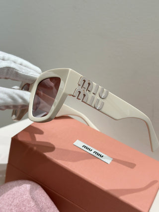 mi⭐️mi⭐️Large Frame Sunglasses