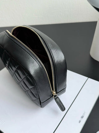 25C Large Toiletry Bag in Lychee Leather