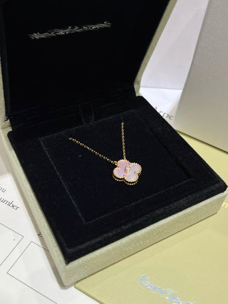 new pink shell with diamond four-leaf clover necklace(925 silver plus zircon)