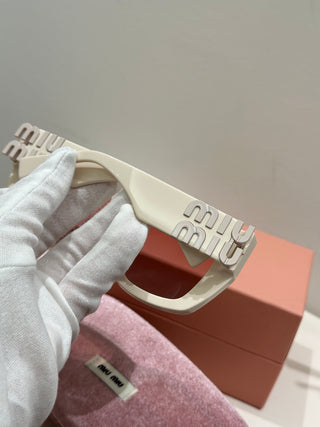 mi⭐️mi⭐️Large Frame Sunglasses