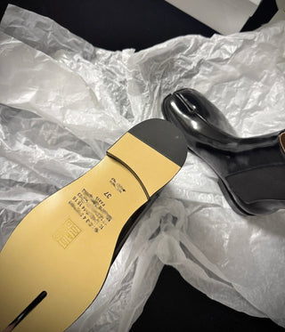 Split-toe Chelsea boots