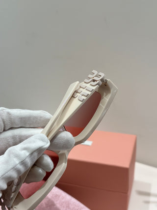 mi⭐️mi⭐️Large Frame Sunglasses