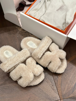 fur slippers