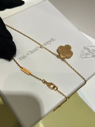 new pink shell with diamond four-leaf clover necklace(925 silver plus zircon)