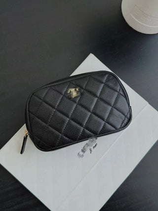 25C Small Toiletry Bag in Lychee Leather