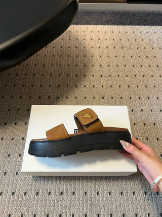 Prad*2026 SS Early Spring New Retro Platform Double Strap Sandals，Camel