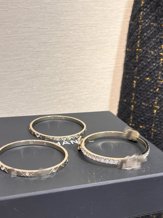 Chane*25P New Collection: Gold Double-C Quilted Slim Bangle & Bracelet 3-Piece Set