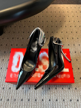 Cool and stylish pointed high heels