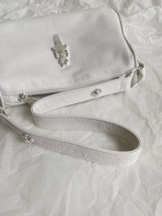 chicken nugget bag with distressed white finish 🤍