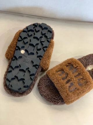 autumn and winter fur slippers