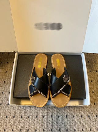 26ss Metal chain embellished criss-cross strap flat sandals