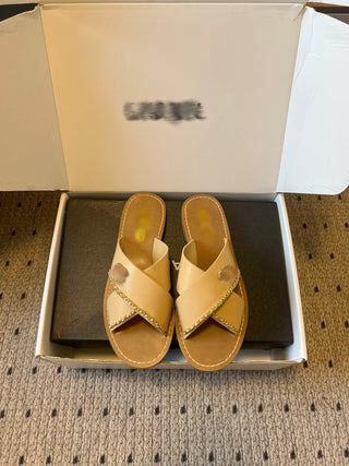 26ss Metal chain embellished criss-cross strap flat sandals