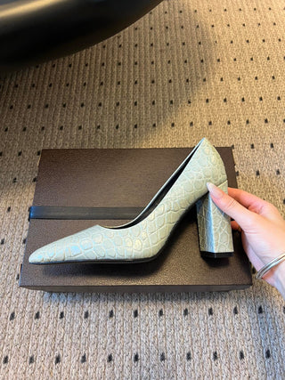 New Crocodile-Patterned Pointed-Toe High Heels