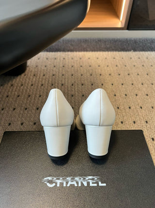 Chanel 26SS Early Spring New Square Toe Color Block Chunky Heel Shoes White Gold