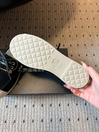 Thin-soled color-blocked lace-up casual shoes