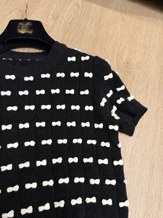 25K Advanced Handcrafted Collection New Arrival: Bow-detail round-neck long-sleeved knitted short top