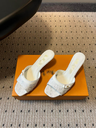 New early spring classic high-heeled sandals