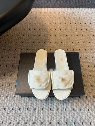 New Spring/Summer Diamond Pattern Sandals
