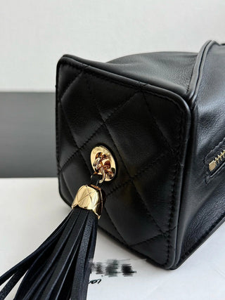 25A Lantern Handbag, Black