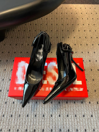 Cool and stylish pointed high heels