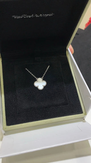 Classic White Mother-of-Pearl Four-Leaf Clover Platinum Necklace (925 Silver + Brass)