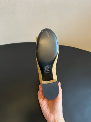 bow-embellished block-heeled ankle boots