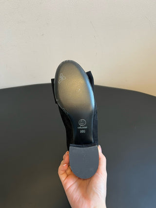 bow-embellished block-heeled ankle boots