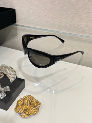 26C headband and sunglasses