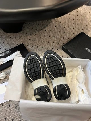 Bestselling item! 23/FW Silver Horn King sneakers