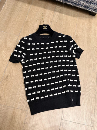 25K Advanced Handcrafted Collection New Arrival: Bow-detail round-neck long-sleeved knitted short top