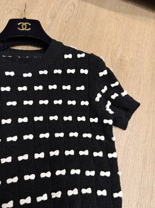 25K Advanced Handcrafted Collection New Arrival: Bow-detail round-neck long-sleeved knitted short top