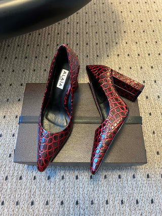 Alai* New Crocodile-Patterned Pointed-Toe High Heels