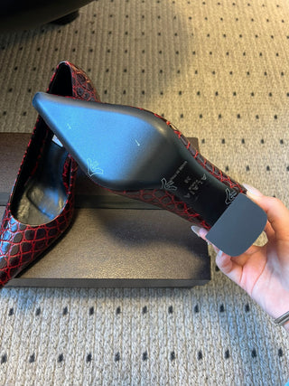 Alai* New Crocodile-Patterned Pointed-Toe High Heels