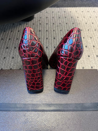 Alai* New Crocodile-Patterned Pointed-Toe High Heels