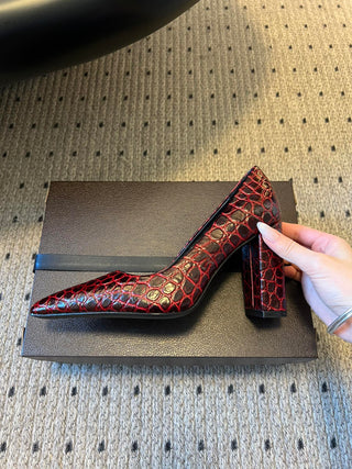 Alai* New Crocodile-Patterned Pointed-Toe High Heels