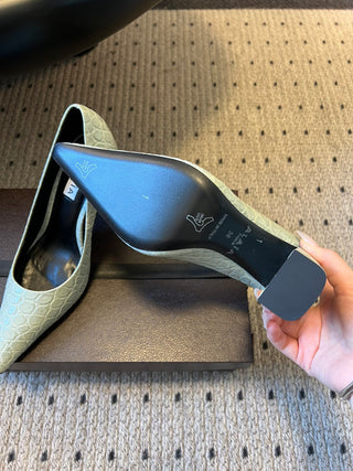 Alai* New Crocodile-Patterned Pointed-Toe High Heels