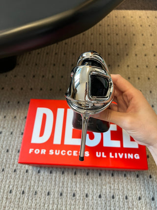 Cool and stylish pointed high heels